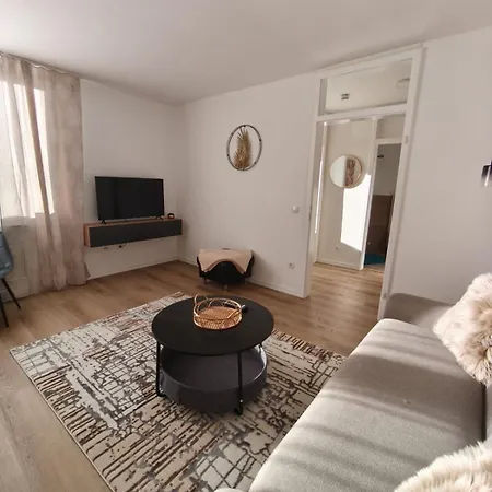 Tania באד נויאנאהר-ארוויילר